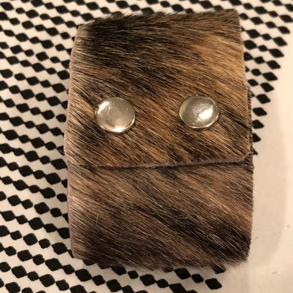 Made 🇺🇸 Cowhide Cuff Bracelet - Picture 5 of 6